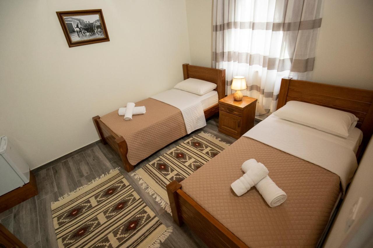 Xhuli Guesthouse Shkodra Exterior foto