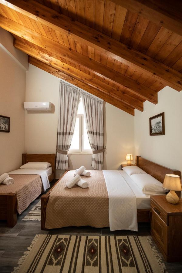Xhuli Guesthouse Shkodra Exterior foto